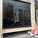 Смонтирована входная группа и окно из алюминиевого профиля для коммерческого помещения