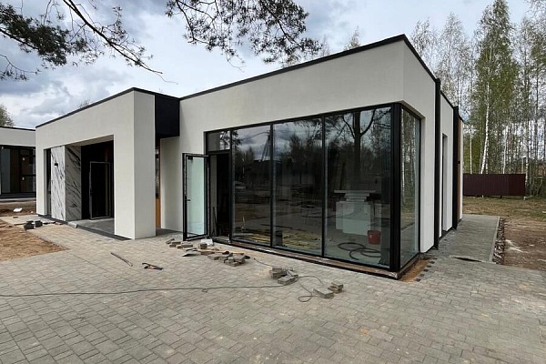 Что такое панорамное остекление, какие есть виды?